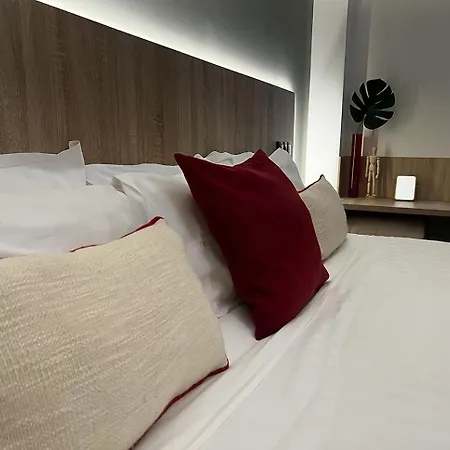 Couette-café Guest 3*